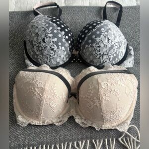 2 Victoria's Secret Bras for a great price!🎁